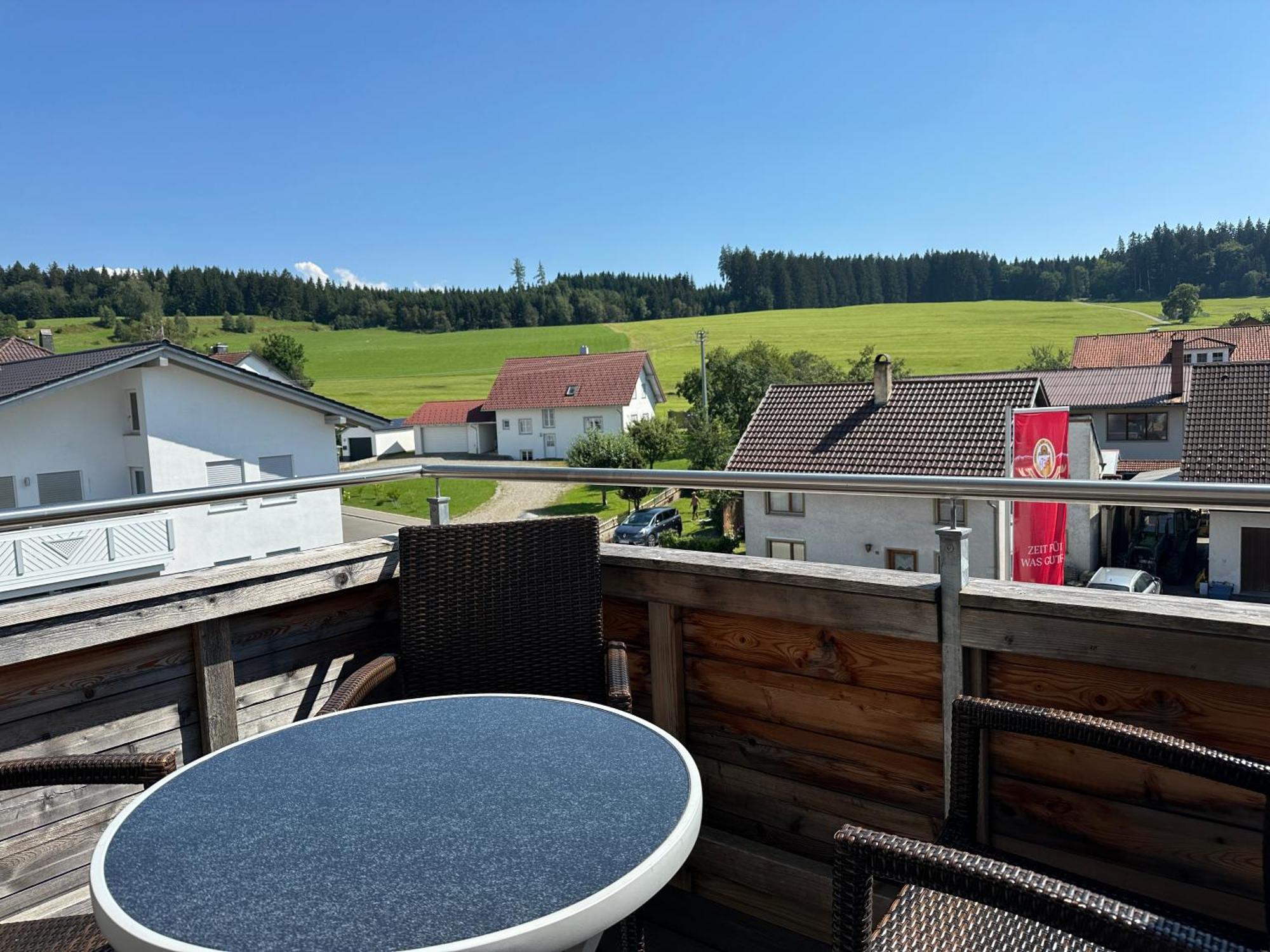 Landgasthaus Zum Kreuz Gbr Isny im Allgäu Exteriér fotografie